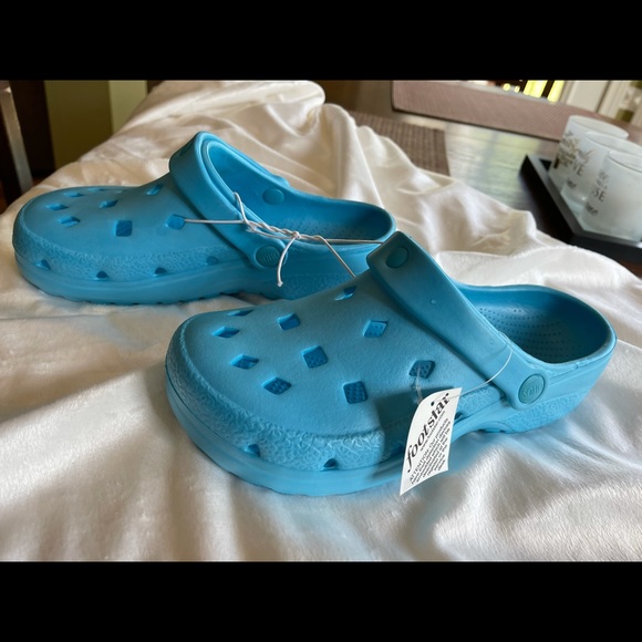 Clogs - Picture 2 of 6